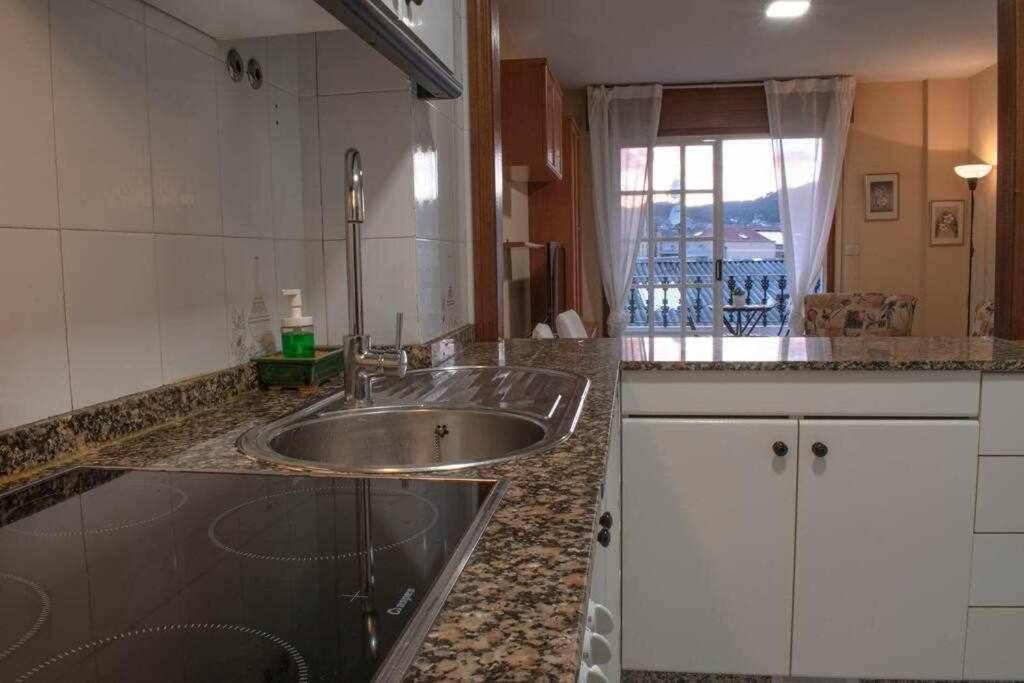 Apartamento Rodeira Vistas A La Ria Apartment Cangas do Morrazo Luaran gambar