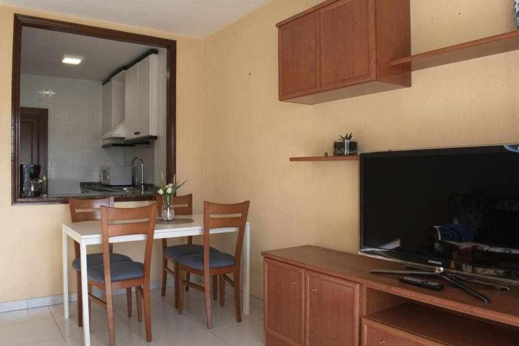 Apartamento Rodeira Vistas A La Ria Apartment Cangas do Morrazo Luaran gambar